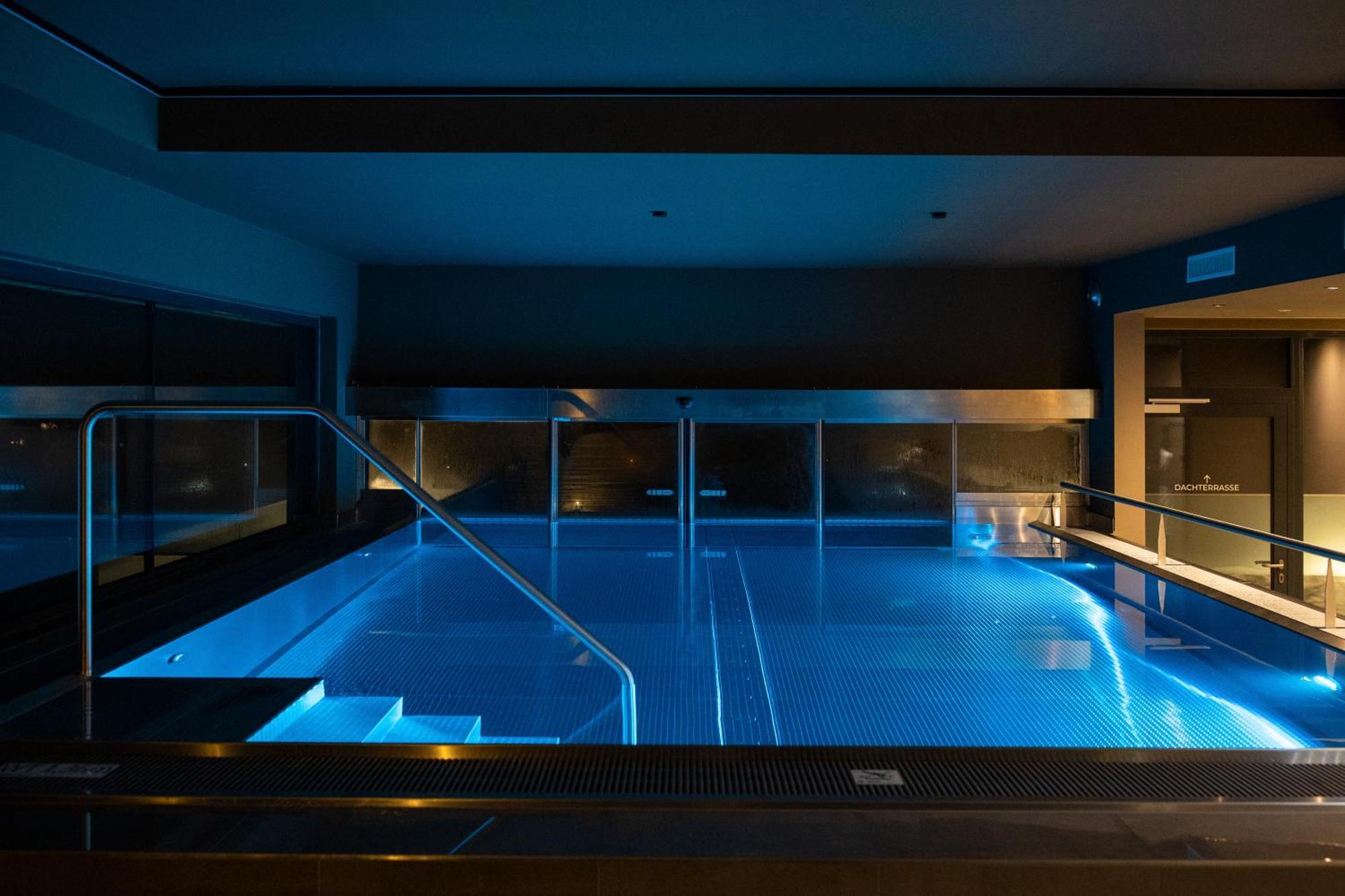 Hotel Pure