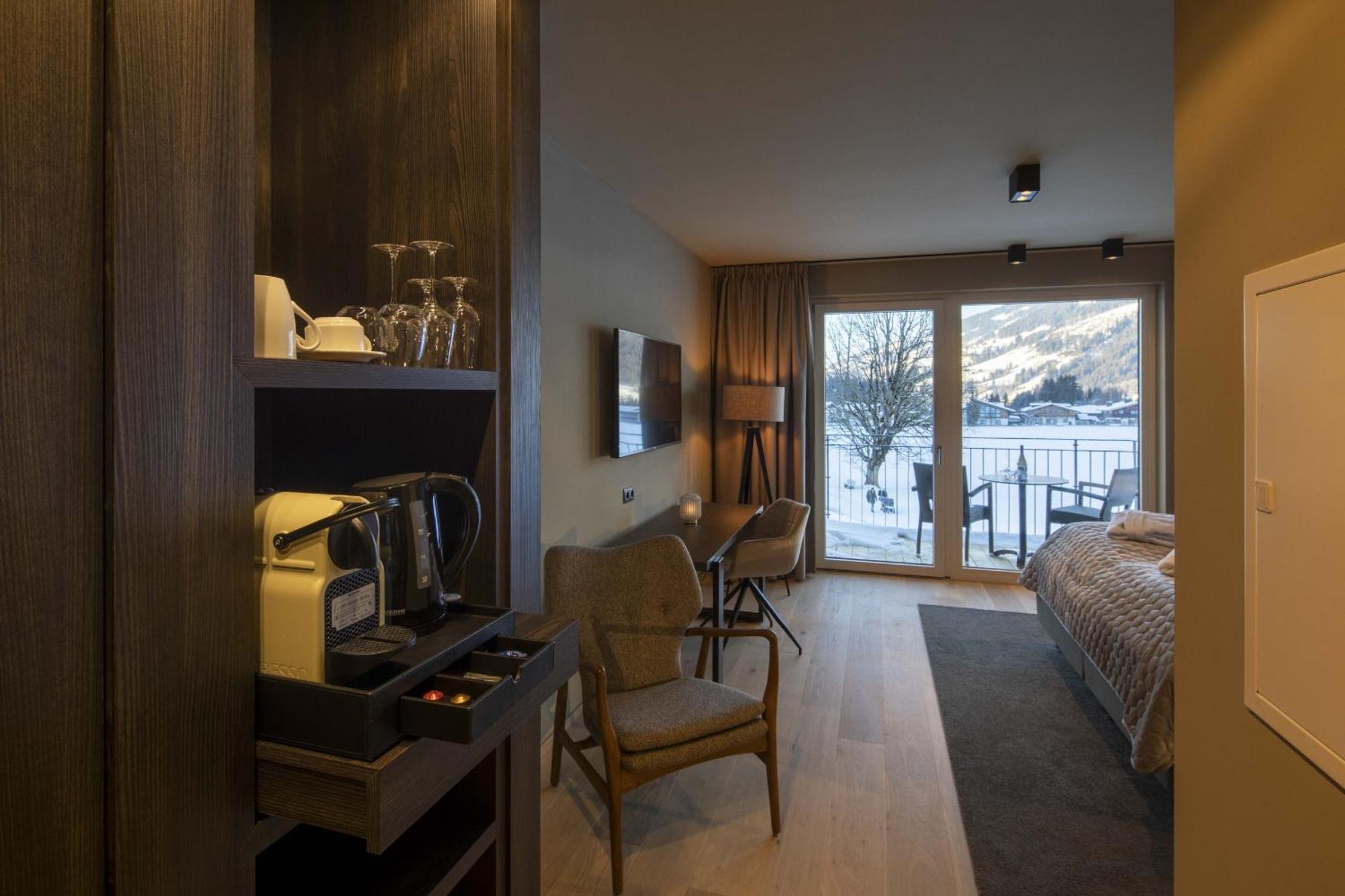 Hotel Pure